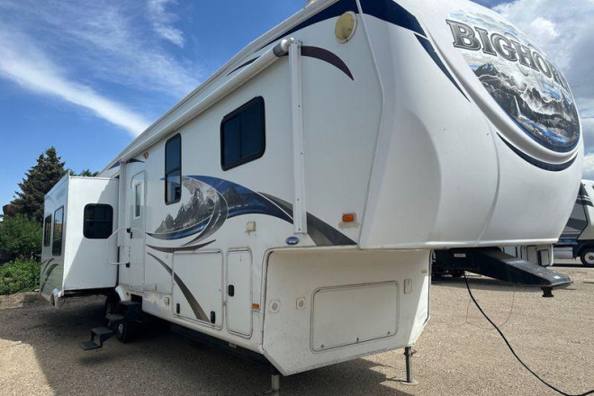 2011 Bighorn 3610RE