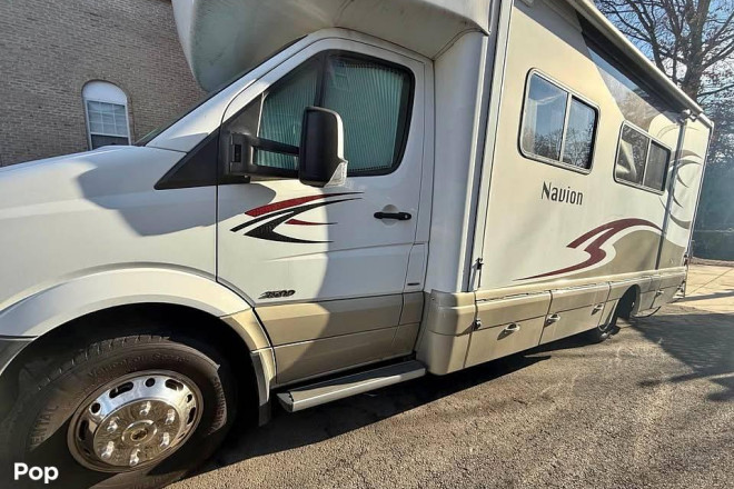 2012 Navion 24M