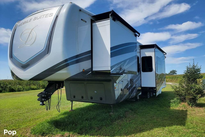 2024 Mobile Suites 44 Orlando