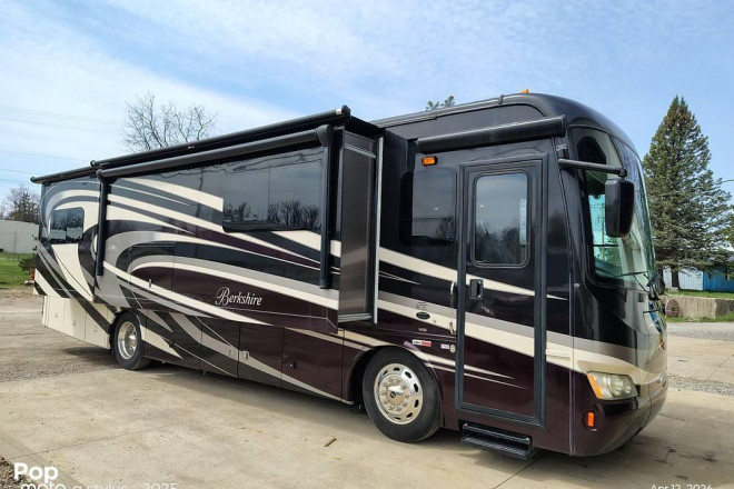 2016 Berkshire 34QS