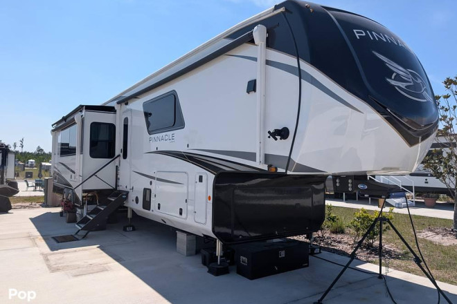 2025 Pinnacle 38fbrk