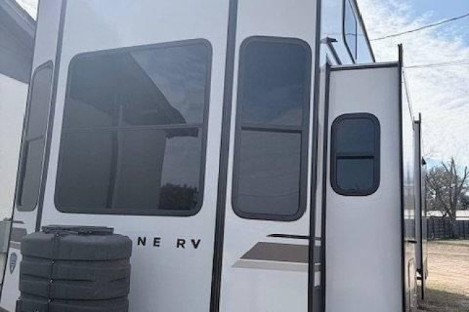 2025 Residence 401CLDL