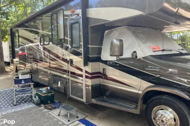 2013 Leprechaun 319 DS