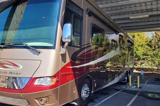 2016 Dutch Star 4381