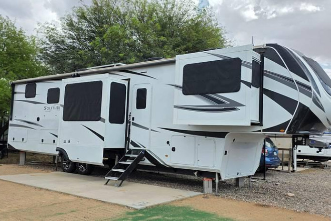 2025 Solitude Series M-382WB