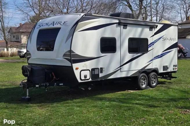 2021 Palomino Solaire 205SS