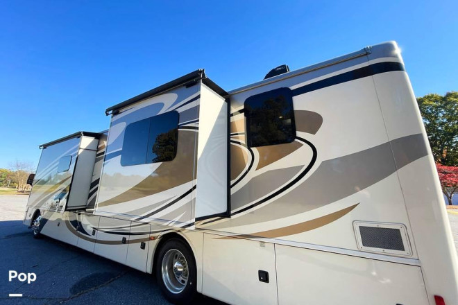 2015 Ambassador 38DBT