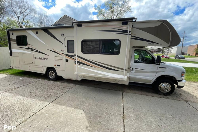 2018 Minnie Winnie 31D