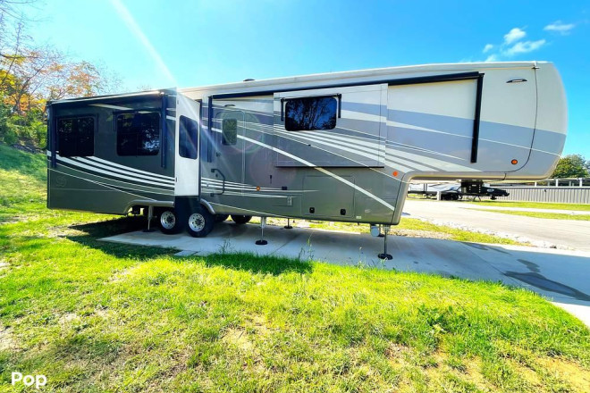 2022 Mobile Suites 39DBRS3