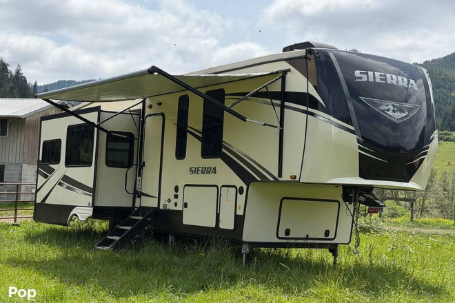 2021 Sierra 321RL