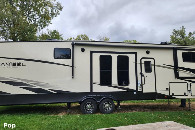 2022 Sanibel 3802WB