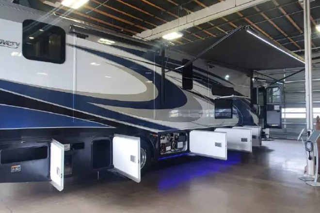 2021 Discovery 38N