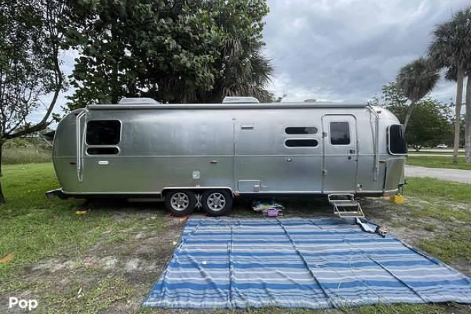 2022 Flying Cloud 30RBQ