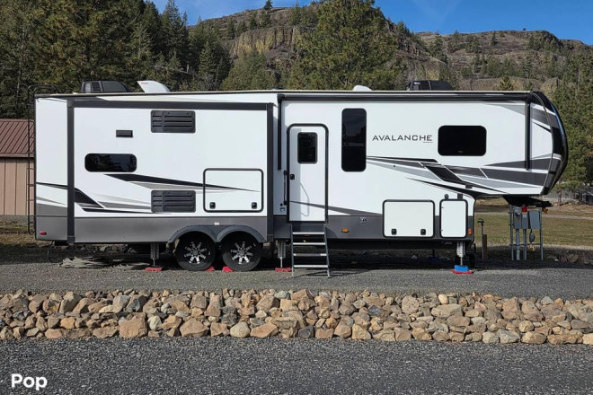 2021 Avalanche 332MK