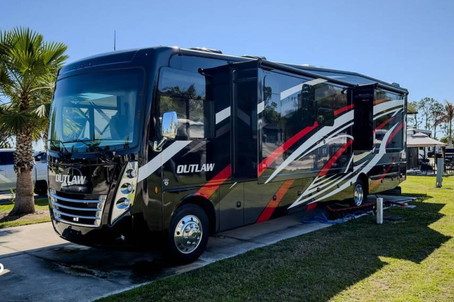 2022 Outlaw 38KB
