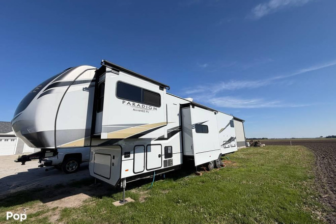 2022 Paradigm 385FL