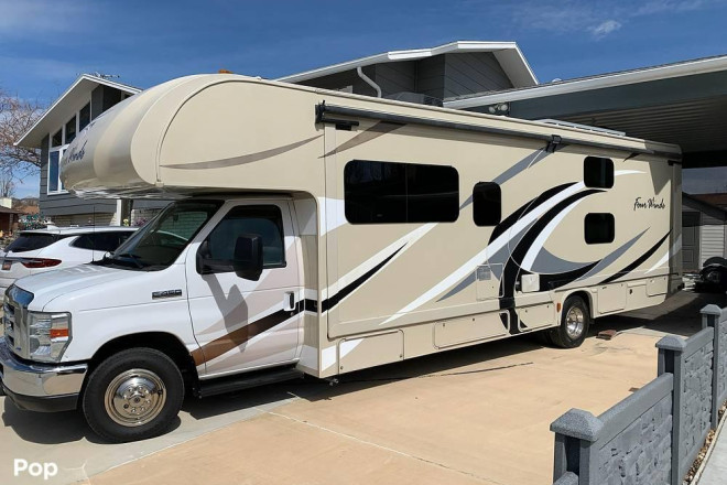 2017 Four Winds 31E