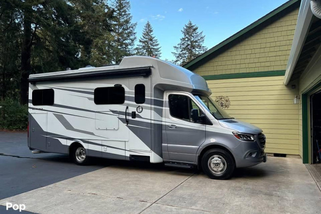 2025 Wayfarer 25LW