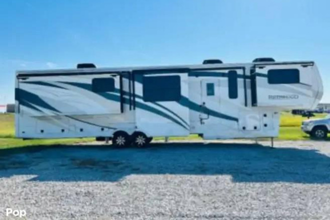 2023 Redwood RW4200FL