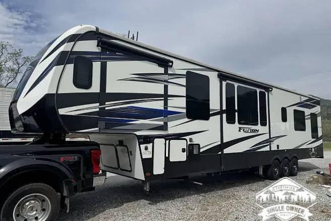 2018 Fuzion 424