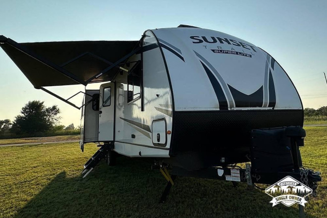 2022 Sunset Trail Super Lite 330SI
