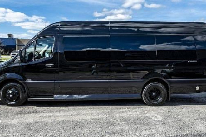 2025 Sprinter 3500 170WB