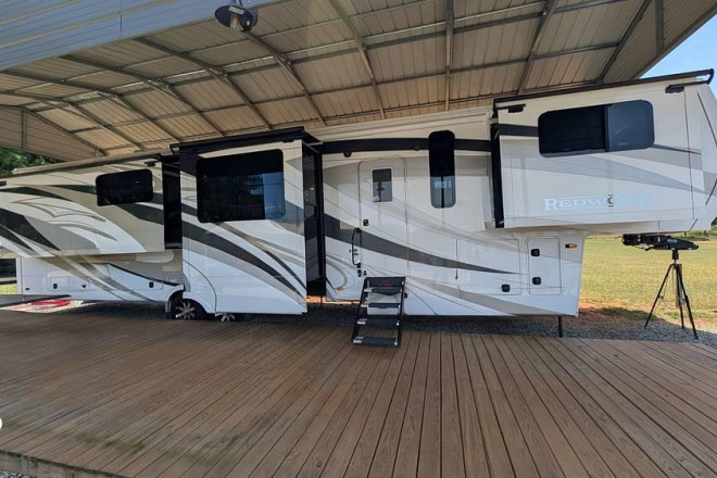 2023 Redwood RW4200FL