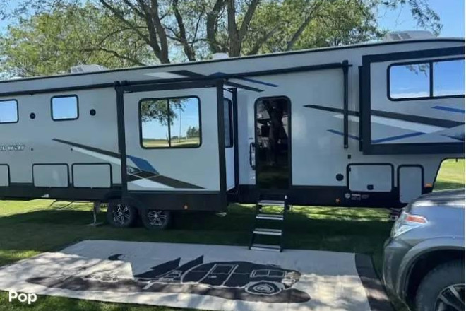 2023 Arctic Wolf 3910SUITE