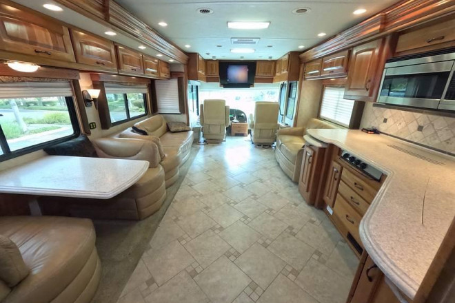 2009 Camelot 42DSQ