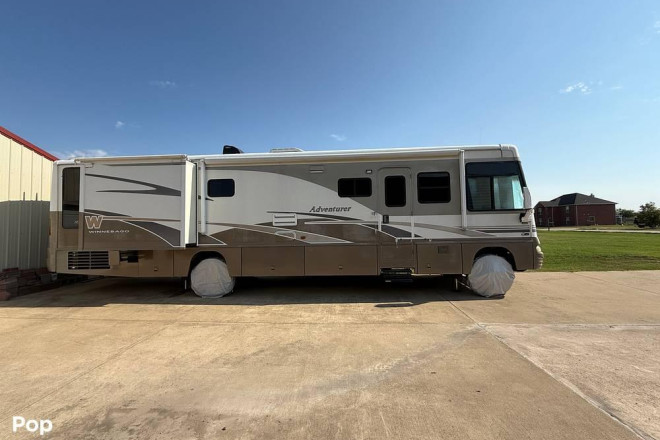 2005 Adventurer 37B