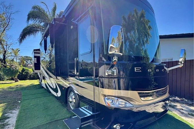 2015 Essex 4503