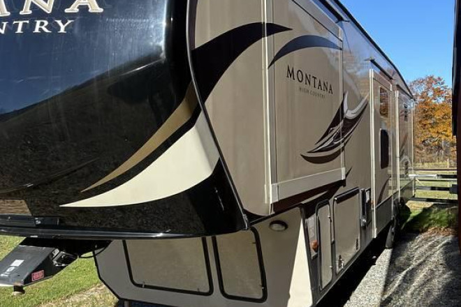 2017 Montana High Country 370BR