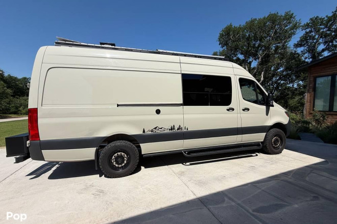 2022 Sprinter 2500 High Roof 170WB  4x4