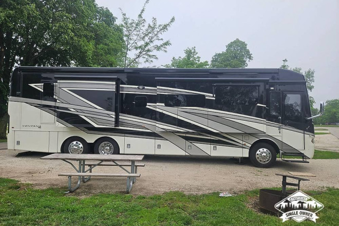 2022 Ventana 4037