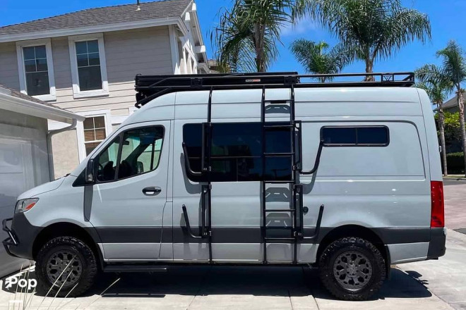 2022 Sprinter 144 4x4 High Roof