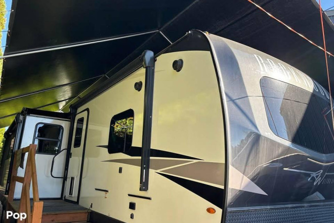 2023 Ultra Lite 2906BS