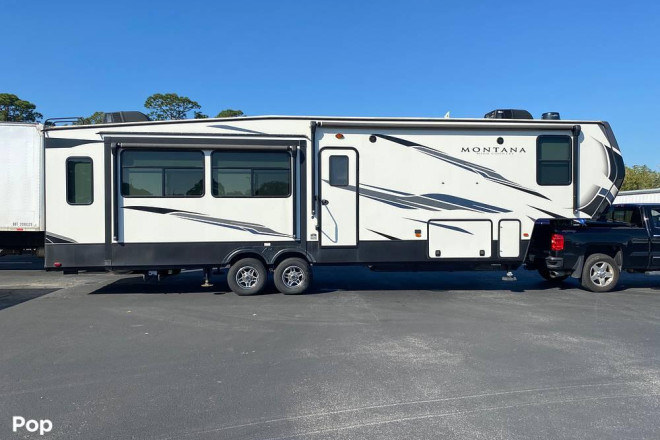 2021 Montana High Country 330RL