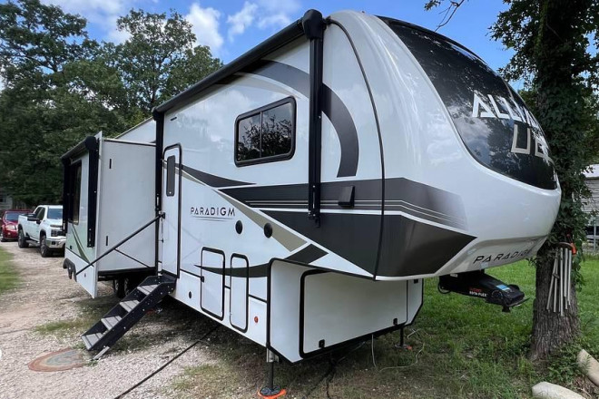 2024 Paradigm 395DS