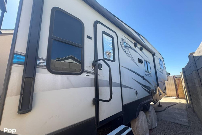 2018 Astoria 2513RLF