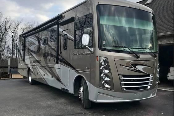 2020 Challenger 37FH
