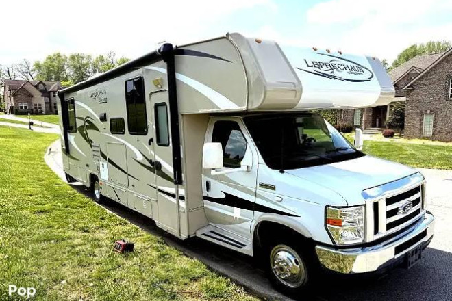 2014 Leprechaun 319DS