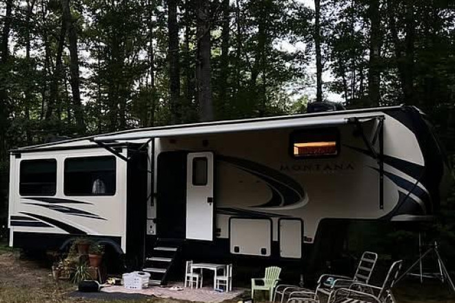 2020 Montana High Country 295RL