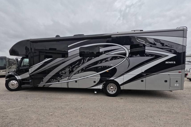 2022 Seneca 37K