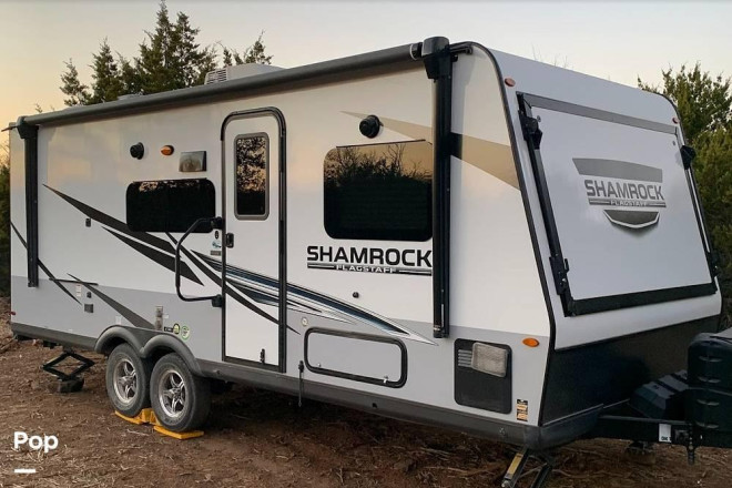2021 Shamrock 233S