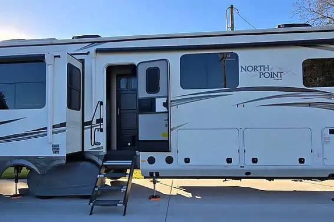 2021 North Point 377RLBH