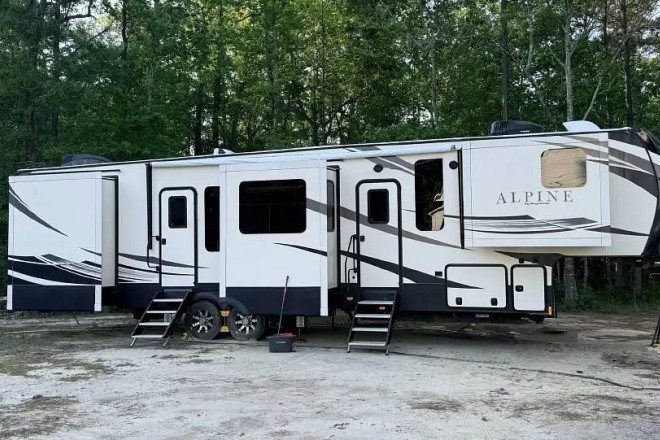 2018 Alpine 3800 FK