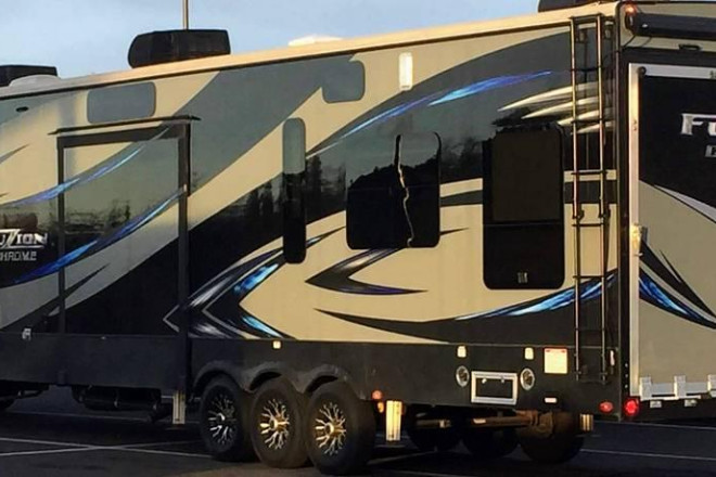 2016 Fuzion Chrome 422