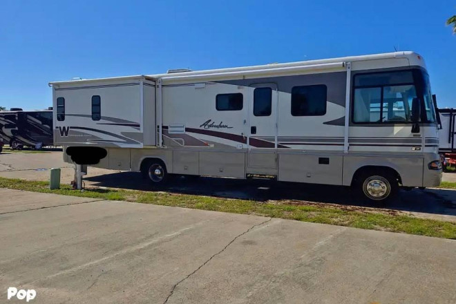 2003 Adventurer 35U