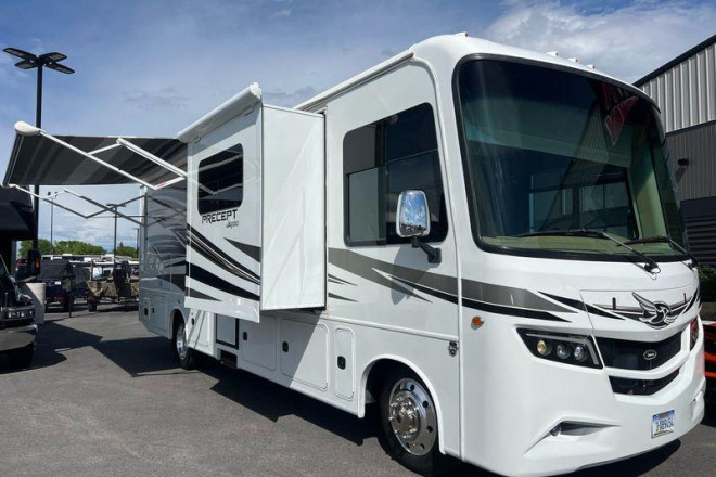 2017 Precept 31UL