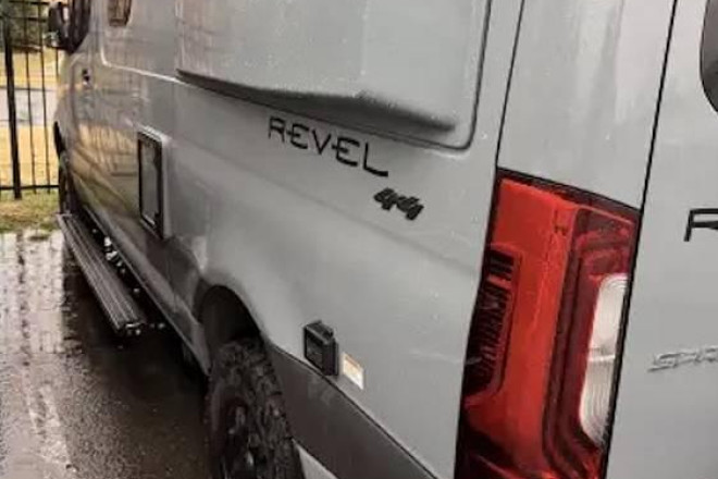 2022 Revel 44E